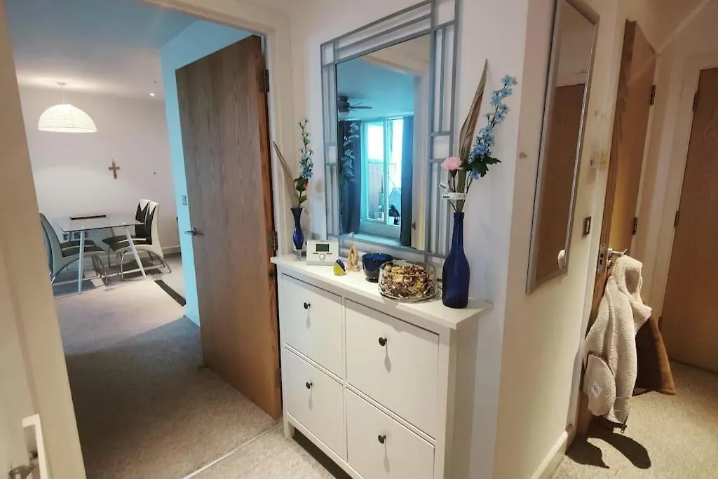 Custom House Apartments London 0*,